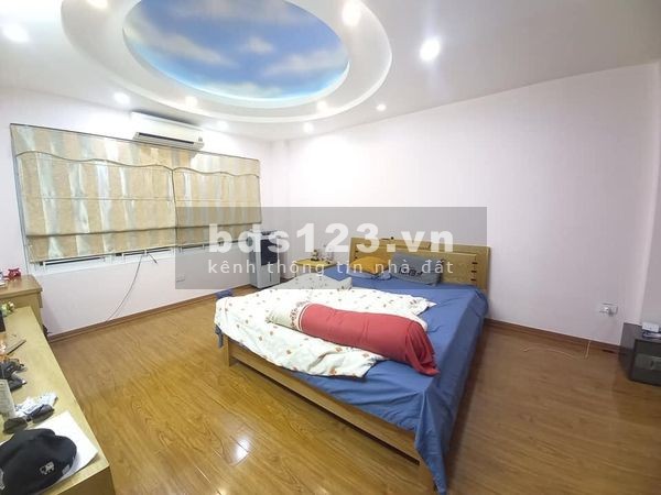 Bán nhà ngõ 236 Đại Từ 20m ra đường ô tô nhà chủ tự xây đẹp, đúc bê tông 4 tầng