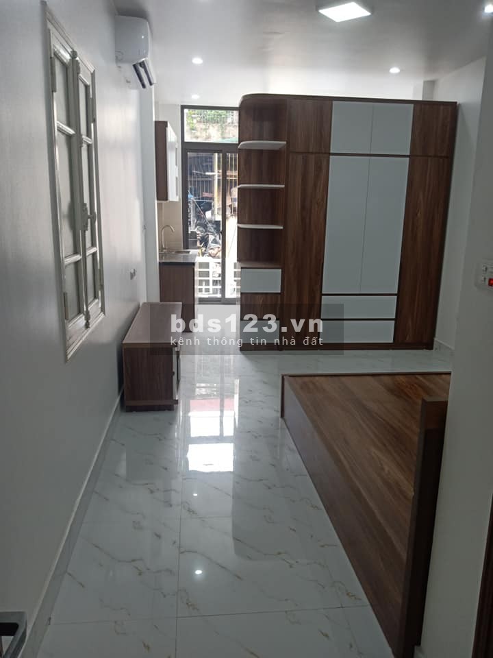Bán gấp nhà tại vĩnh Tuy, dt 60m2, 5 tầng, 10 phòng khép kín, giá 5.5 tỷ, lhcc 0899823629