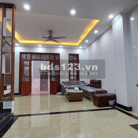Bán nhà Tam Trinh Yên Sở phân lô xây dựng cao cấp 5M ra phố dt 38m2 đúc 5 tầng