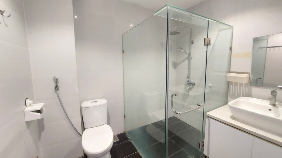 Bán Tòa Nhà 7 tầng Thang Máy, Gara Phố Tôn Đức Thắng, Đống Đa dt 50 m, Mt5 m giá 10.8 tỷ có TL