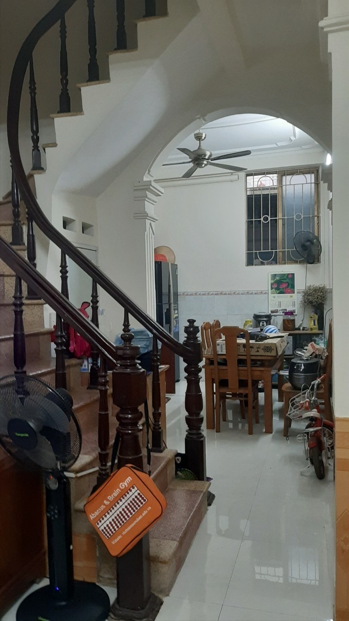 Bán Nhà Bằng A 40m2, Gần Ô Tô, 2 Thoáng Trước Sau, Tiện Ích KĐT Linh Đàm Giá Nhỉnh 3 Tỷ