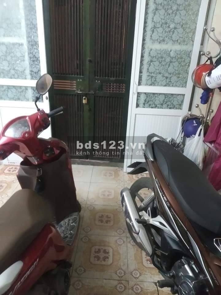 Bán nhà 6 tầng Đội Cấn, ngõ thông rộng gần phố trung tâm Ba Đình, tiện ích đỉnh, giá chỉ 2.85 tỷ