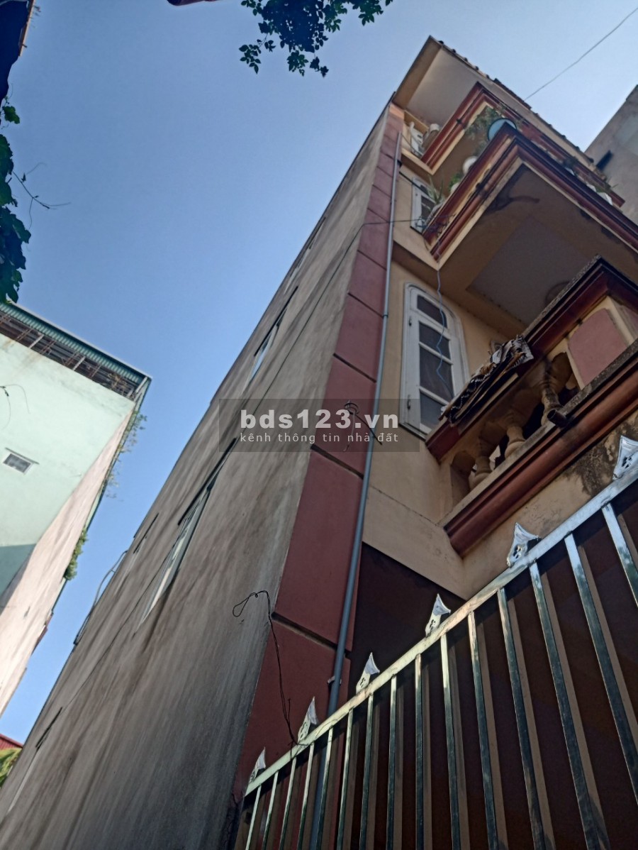 Bán nhà lô góc ngõ 3 gác 30m ra ô tô, dt 50m2, 4 tầng, mt 4.1m, 5 phòng ngủ, giá nhỉnh 3 tỷ