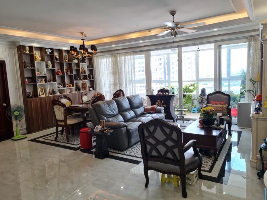 Cần bán gấp Penthouse cao cấp, 186m2, view sông Sài Gòn, Giá Cực Sốc