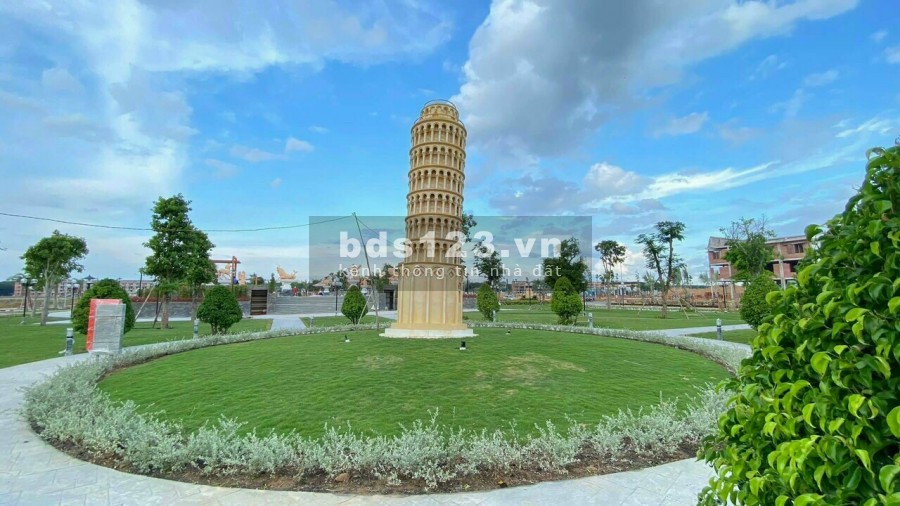 Còn 1 lô đối diện công viên 2ha của khu dân cư Kim Oanh