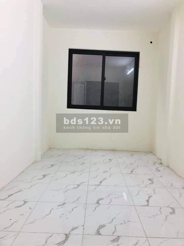 Nhà nhỏ xinh cách phố Trương Định 5m tiện ích đầy đủ, 100m ra ngã tư chợ mơ 20m 5 tầng 2,3 tỷ