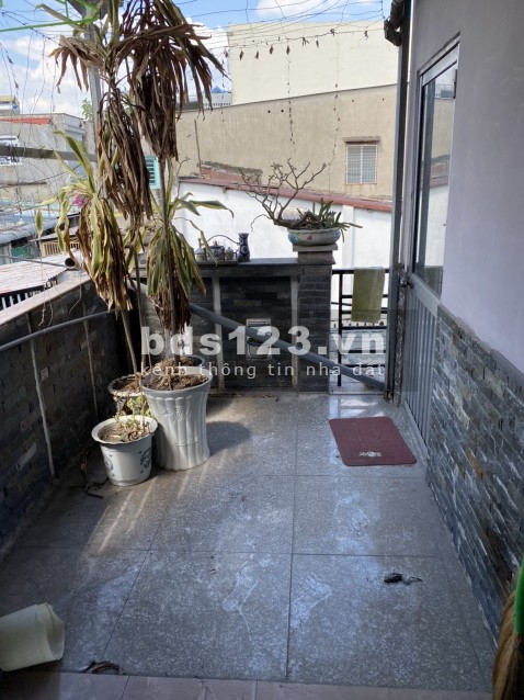 Bán nhà nguyên căn đường Nguyễn Văn Quá, diện tích 4.95mx16m,…