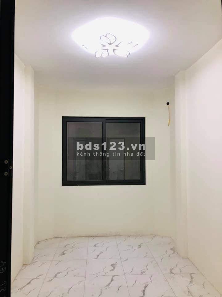 Nhà nhỏ xinh cách phố Trương Định 5m tiện ích đầy đủ, 100m ra ngã tư chợ mơ 20m 5 tầng 2,3 tỷ