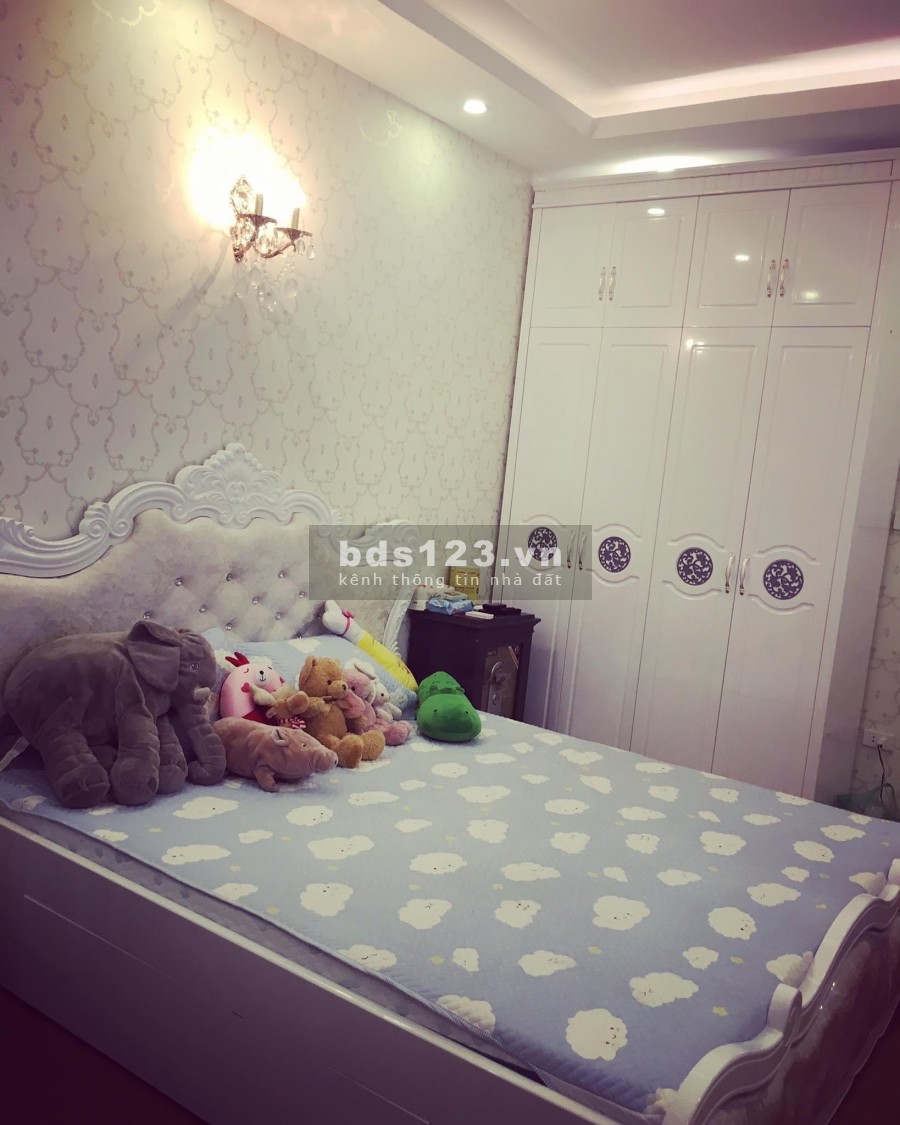 Bán nhà Định Công. Tặng nội thất xịn. 30mx5 tầng giá chỉ 3 tỷ có thương lượng sâu