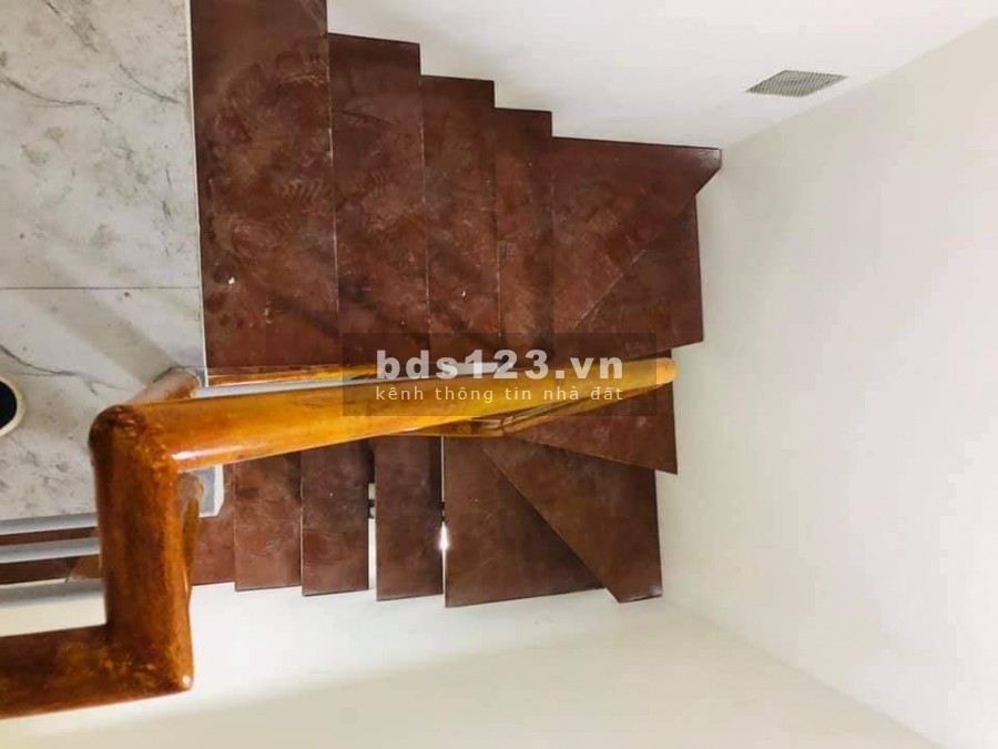 Nhà nhỏ xinh cách phố Trương Định 5m tiện ích đầy đủ, 100m ra ngã tư chợ mơ 20m 5 tầng 2,3 tỷ
