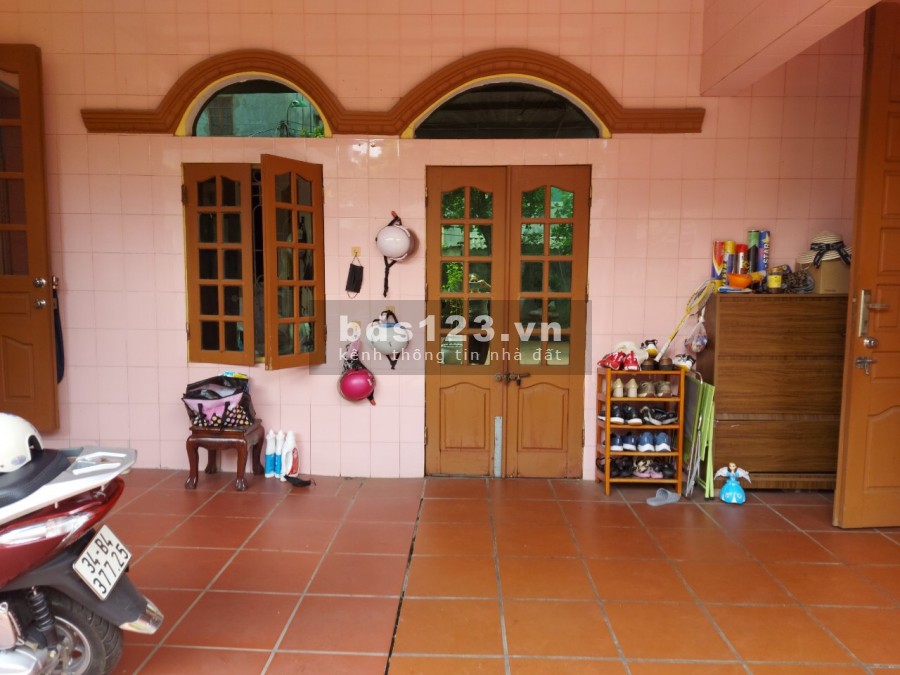 Bán nhà và đất đường Nguyễn Thị Duệ, TP HD, 239.4m2, lô góc, chia lô ra bán cực ok