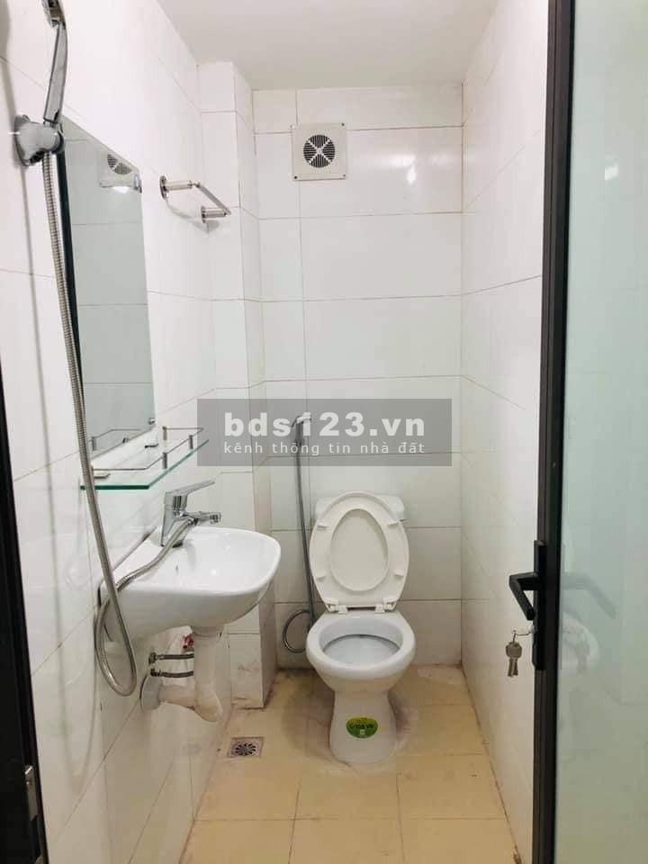 Nhà nhỏ xinh cách phố Trương Định 5m tiện ích đầy đủ, 100m ra ngã tư chợ mơ 20m 5 tầng 2,3 tỷ