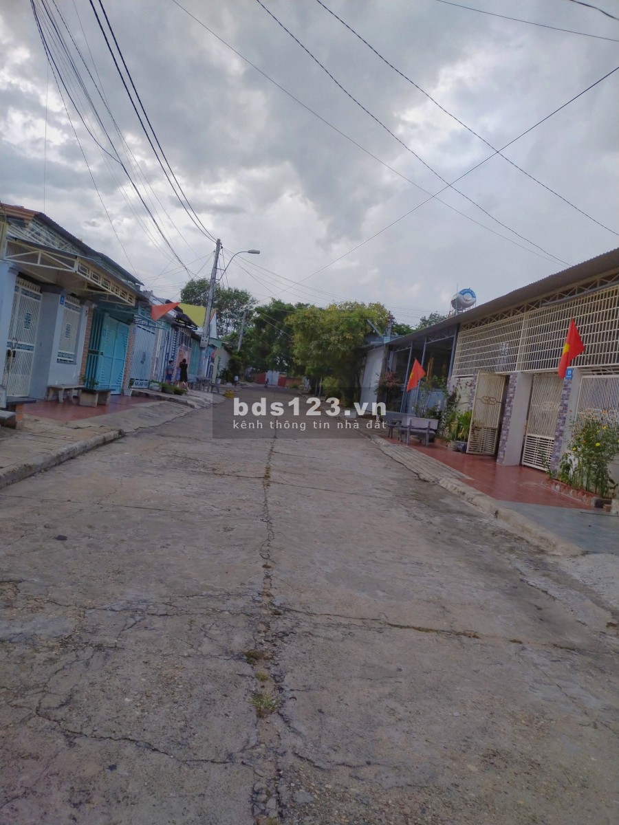 Bán đất khu Phú Gia, đường Phan Anh, khu dân cư đông đúc, sổ riêng
