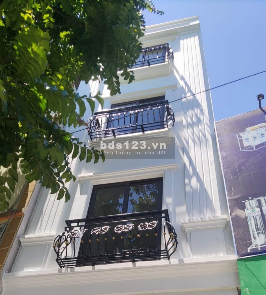 Bán nhà Ngọc Thụy nhà nguyên căn đẹp, 3 bước ra mặt phố, tiện ích đủ, dt 40m2, giá 2.5 tỷ