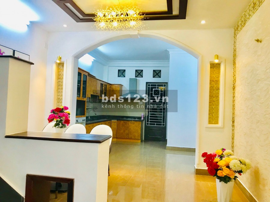 Bán nhà nguyên căn có kết cấu gồm 1 trệt 3 lầu 80m2 phường 17, Gò Vấp