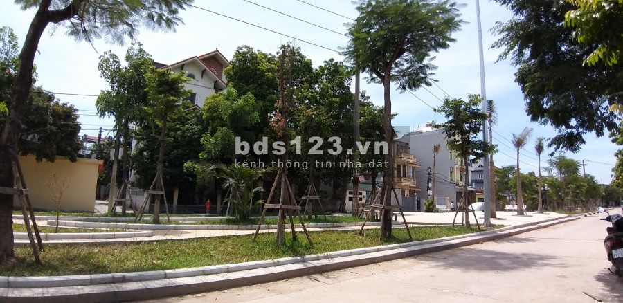 Bán đất chính chủ Tình Quang, Giang Biên, Lô góc 40m2, 2 Mặt thoáng, 1.2 tỷ, 0988312321