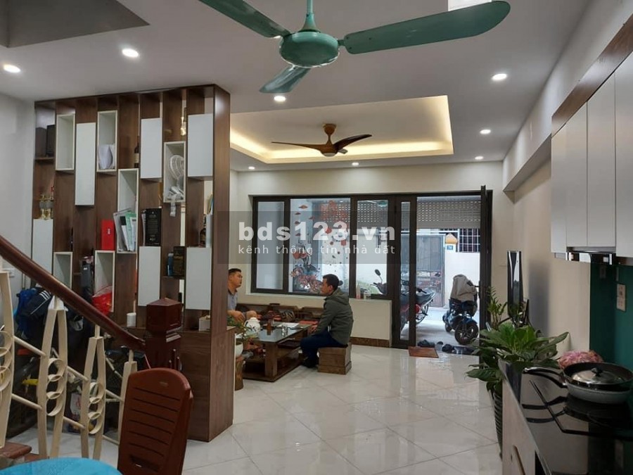 Nhà đẹp lô góc Cổ Linh-Long Biên,62m x 4 tầng, 2 thoáng, ôtô vào nhà