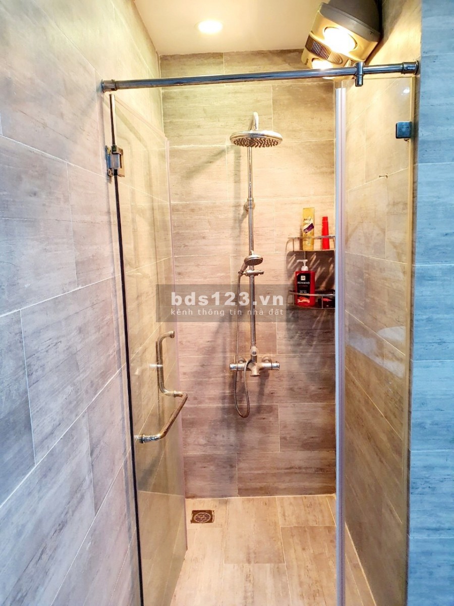 Bán gấp chung cư 3 ngủ Vinhomes Royal city 72 Nguyễn Trãi, giá 6.45 tỷ