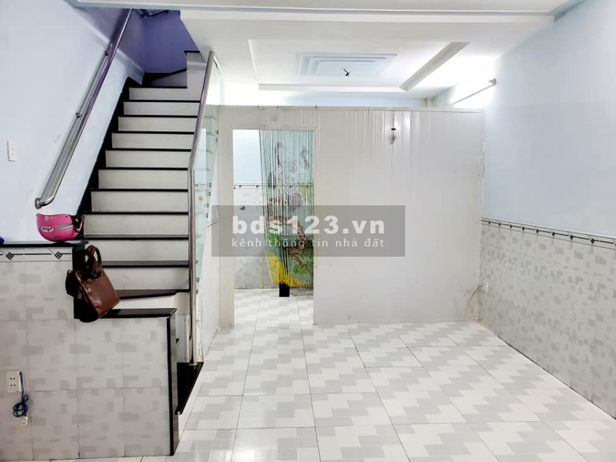 Bán nhà 40m2 hẻm đường Năm Châu, P11, Tân Bình, giá 4,75 tỷ.