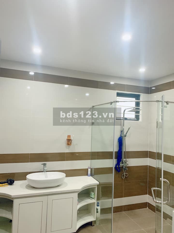 Siêu mẫu lô góc Trương Định Hoàng Mai, gần ô tô, ngõ rộng thông, an ninh tốt DT 60m2x 4,4 tỷ