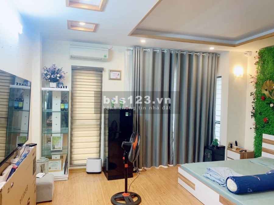 Siêu mẫu lô góc Trương Định Hoàng Mai, gần ô tô, ngõ rộng thông, an ninh tốt DT 60m2x 4,4 tỷ