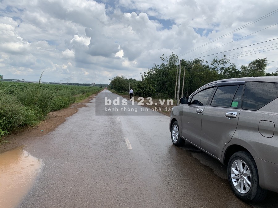 Bán gấp 3200m2 đất thổ cư ngay đường nhựa 16m, đối diện khu dân cư giá 450 sổ