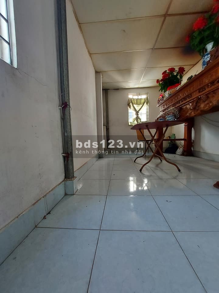 Bán nhanh nhà phố quá hiếm Ngô Gia Tự dt 42m2 ô tô đỗ cửa, giá chỉ nhỉnh 3 tỷ