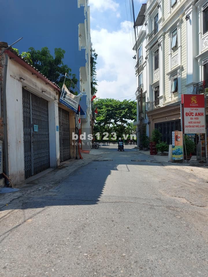 Bán nhanh nhà phố quá hiếm Ngô Gia Tự dt 42m2 ô tô đỗ cửa, giá chỉ nhỉnh 3 tỷ