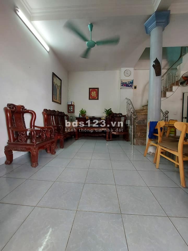 Bán nhanh nhà phố quá hiếm Ngô Gia Tự dt 42m2 ô tô đỗ cửa, giá chỉ nhỉnh 3 tỷ