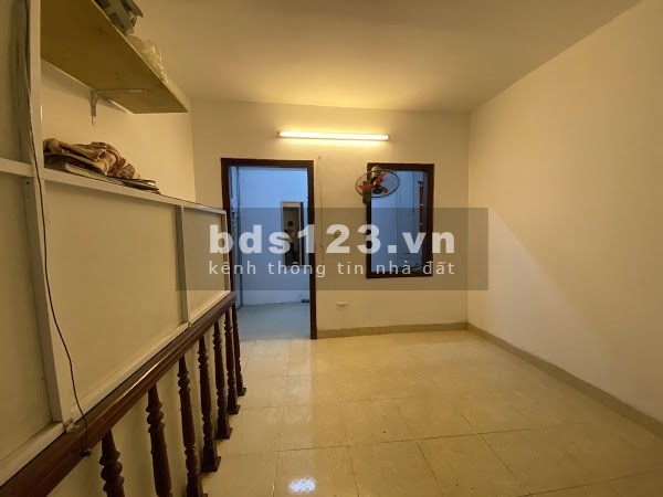 Bán nhà Bạch Đằng diện tích 18m2, 5 tầng đúc chắc chắn, giá 1.58 tỷ lh 0916010180