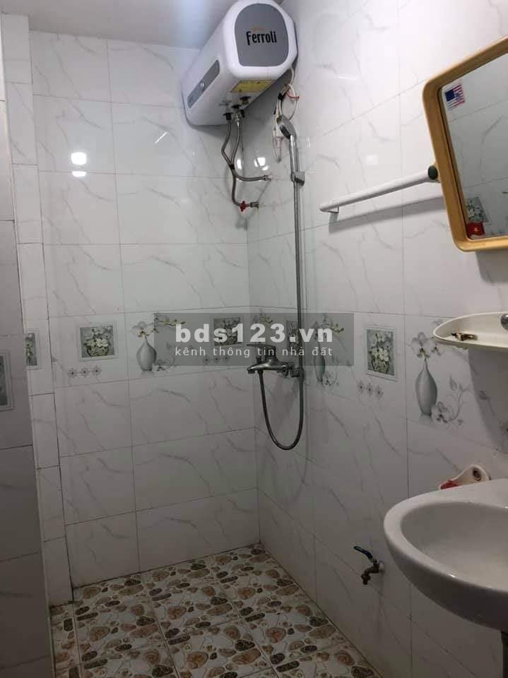 Bán nhà mặt phố đường rộng vỉa hè 3m, thông tứ tung, giá bán 3.56 tỷ, miễn môi giới