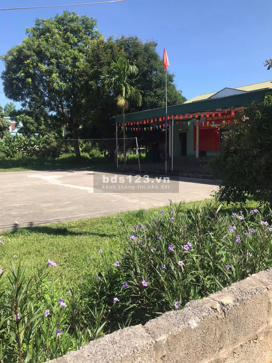 Chính chủ cần bán đất hot Lương Sơn Hòa Bình, vị tri đắc địa, khu dân cư, giá 1 tỷ
