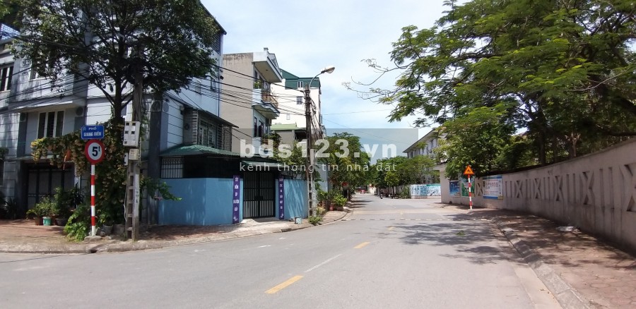 Bán đất chính chủ Tình Quang, Giang Biên, Lô góc 40m2, 2 Mặt thoáng, 1.2 tỷ, 0988312321