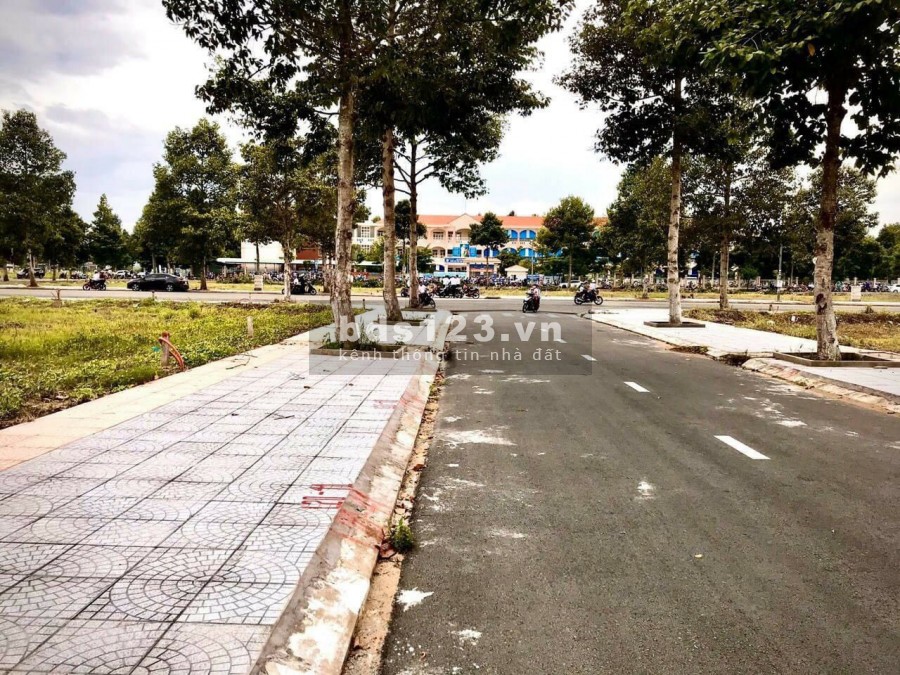 Bán nhanh nền đối diện trường học giá rẻ, đầy đủ tiện tích, đô thị cao cấp