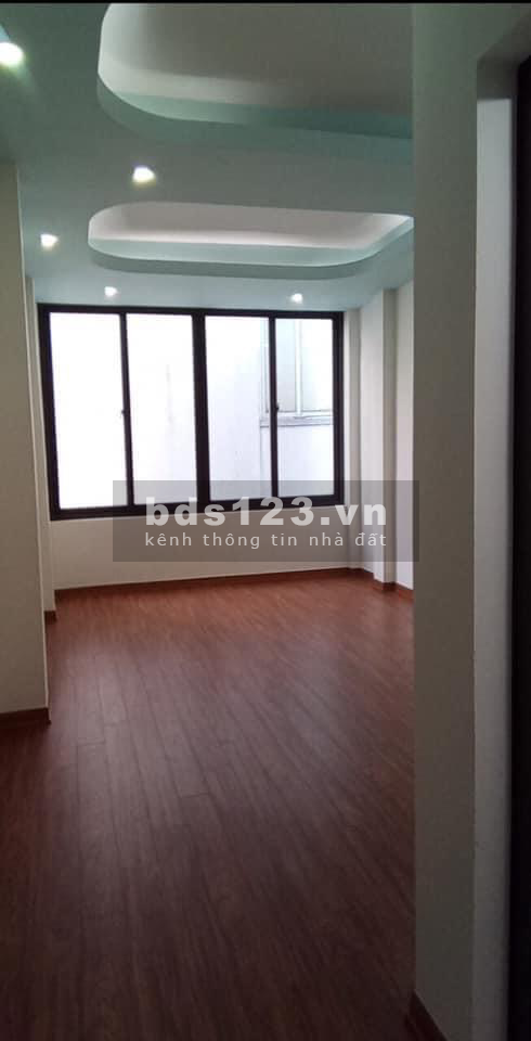 Bán gấp nhà Quan nhân, vị trí đẹp giá bán 3,7 tỷ bê tông cốt thép 5 tầng đúc, sổ sẵn