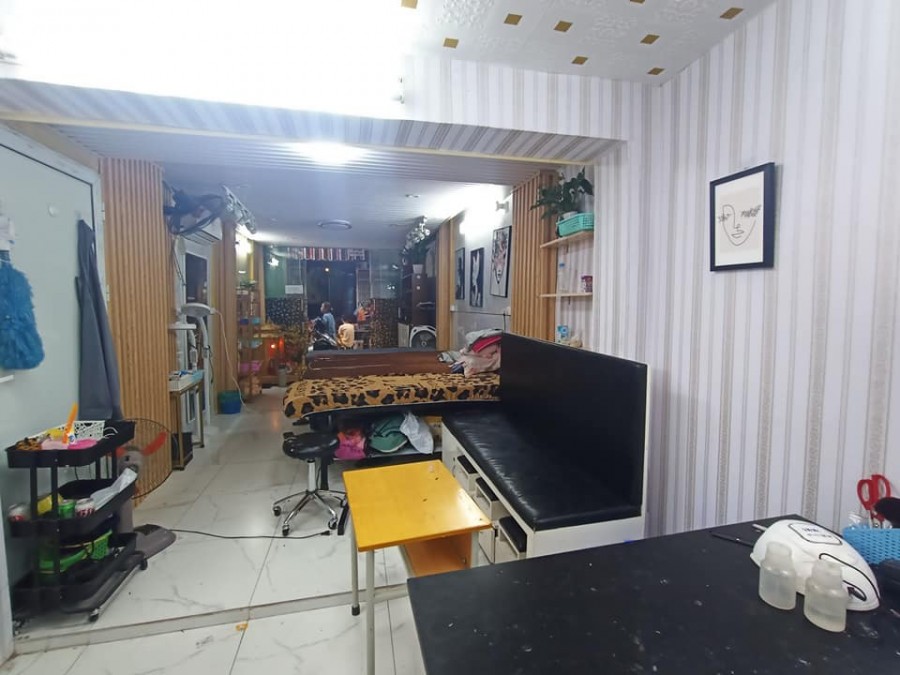 Bán nhà Tân Mai, Hoàng Mai, 2 ô tô tránh, KD, 56m2 x 4T, MT 5.7m, giá 8.1 tỷ. LH 0966456918.