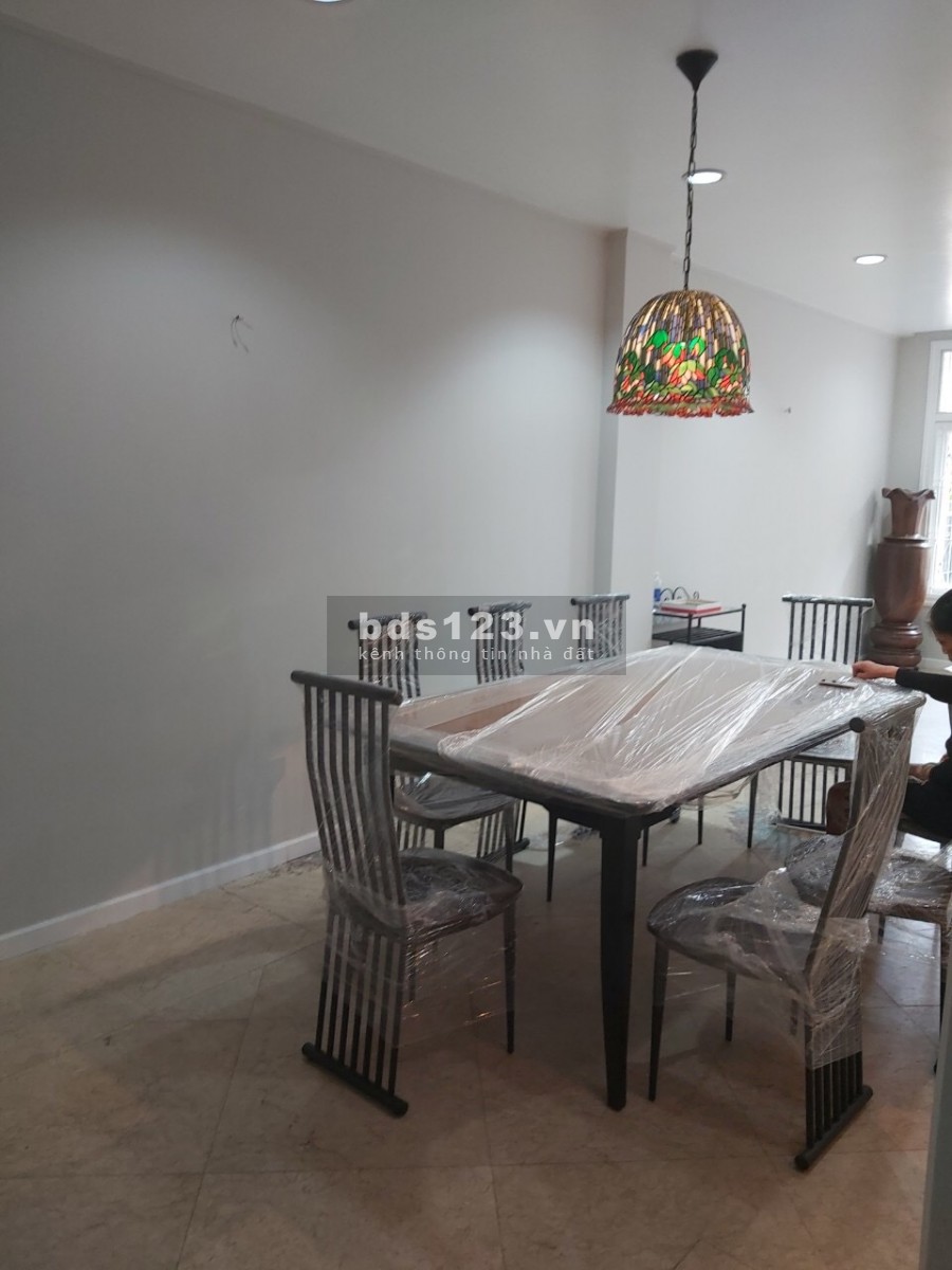 Cho Thuê Nhà Thăng Long, Quận Tân Bình, diện tích sử dụng 6x18m, 3 lầu
