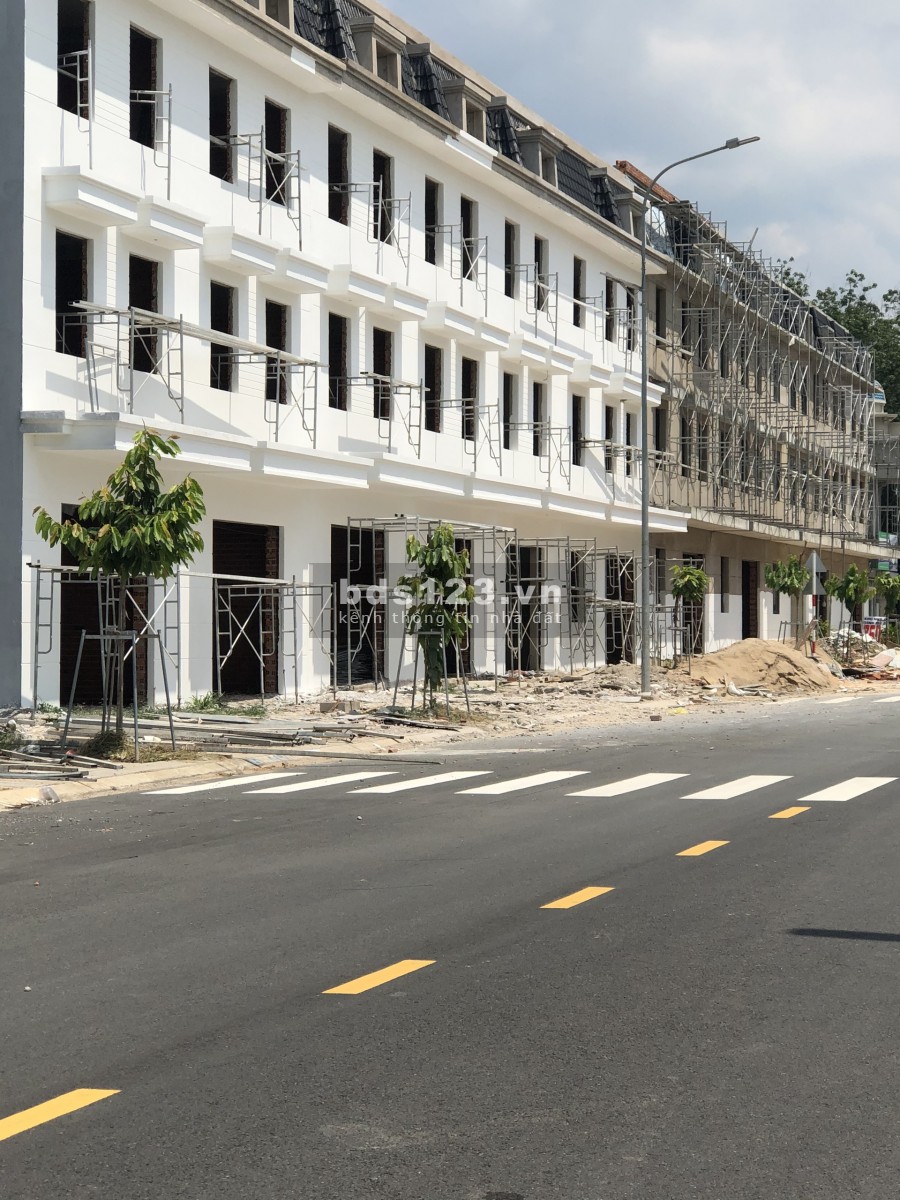 Chính chủ bán 125m2full thổ cư, thị xã Tân Uyên, sổ hông riêng, làm việc nhanh