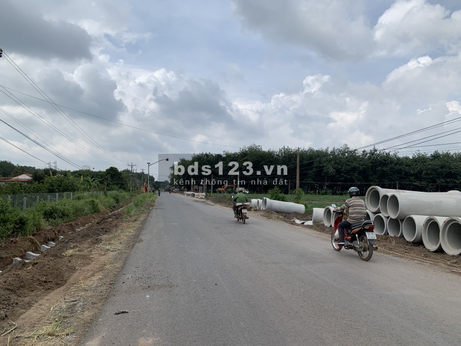 Bán gấp 3200m2 đất thổ cư ngay đường nhựa 16m, đối diện khu dân cư giá 450 sổ