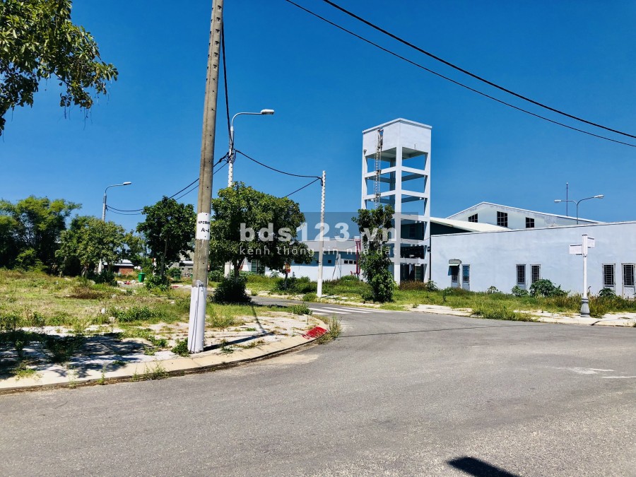 Sụp hầm lô đất ngay chợ giá chỉ 1ty295, công chứng nhận sổ liền tay