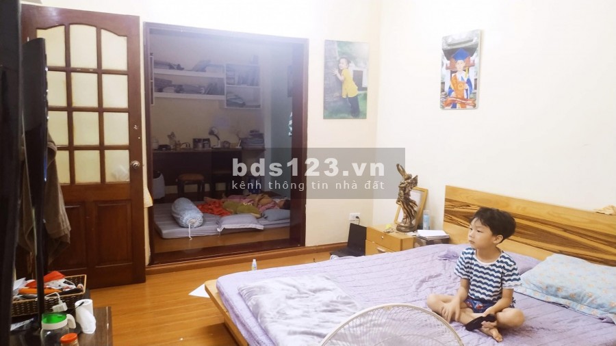 Hiếm! DT Nhà 51M, mặt tiền trên: 5m (Mặt ngõ Thông) Phố Nguyễn Trãi kinh doanh