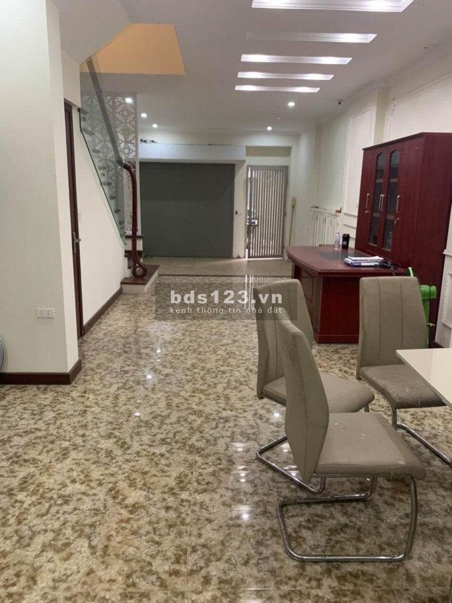 Bán nhà Văn Phú Quận Hà Đông vị trí cực đỉnh, đúc kiên cố 5 tầng đúc kiên cố