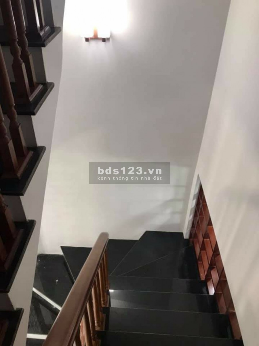 Bán nhà Phú Diễn, dt 50m2, 4 tầng, mt 4.5m. An sinh đỉnh, giá bán 3.5 tỷ