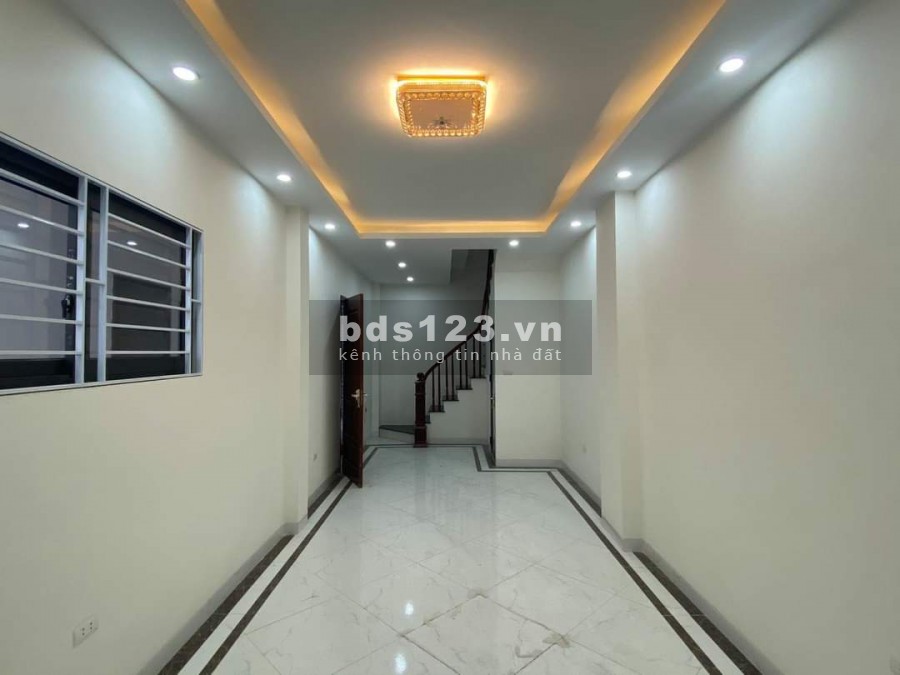 Bán nhà xây mới 5 tầng ôtô MERCEDES vào tận nhà, đường 5m Minh Khai Bắc Từ Liêm