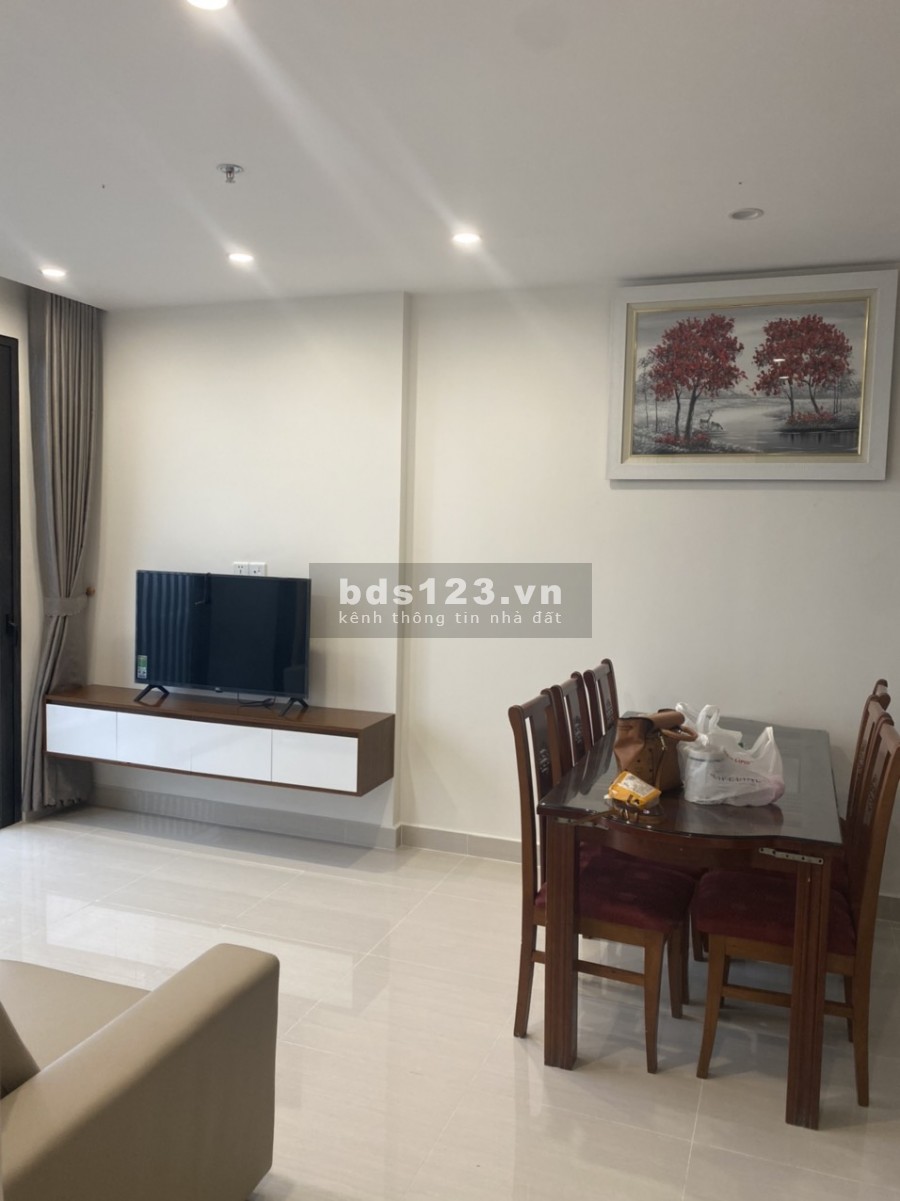 Nhà mình cần cho thuê căn 2pn full nội thất 8,5tr/th tại Vinhomes Smart City. Lh: 0393425188.
