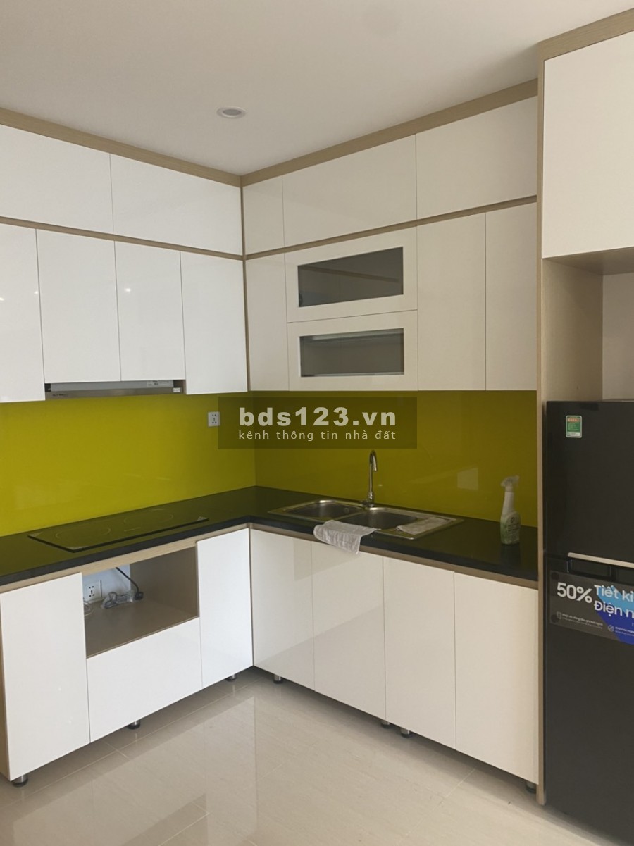 Nhà mình cần cho thuê căn 2pn full nội thất 8,5tr/th tại Vinhomes Smart City. Lh: 0393425188.