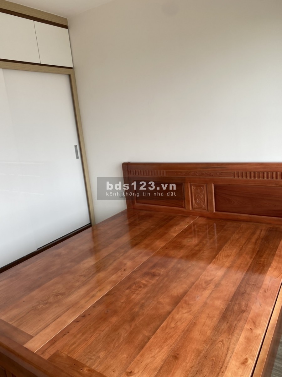 Nhà mình cần cho thuê căn 2pn full nội thất 8,5tr/th tại Vinhomes Smart City. Lh: 0393425188.