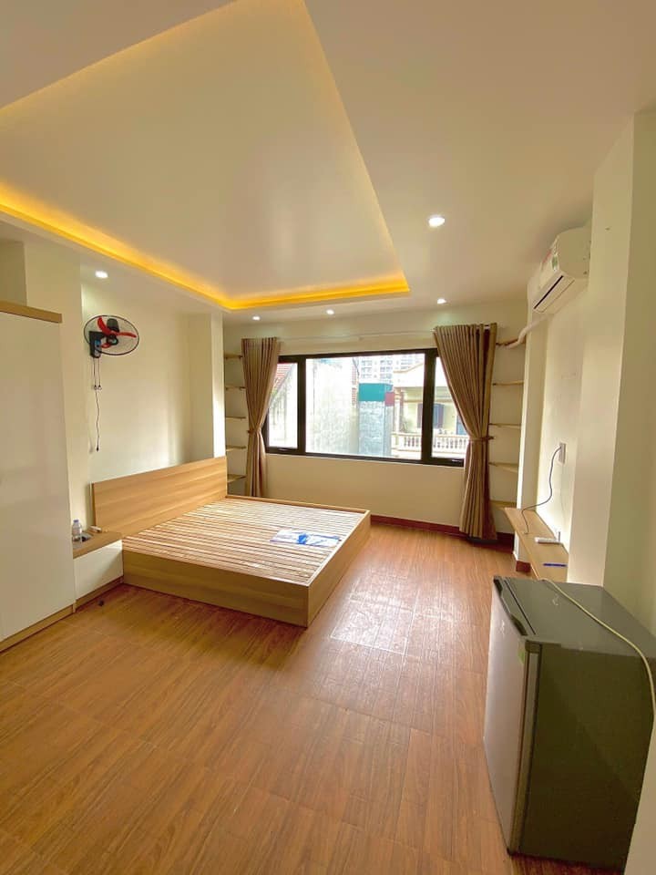 Diện tích 45m2 5 tầng Lạc Long Quân giá bán 3.8 tỷ ngõ thông xách va ly về ở LH 0983753389