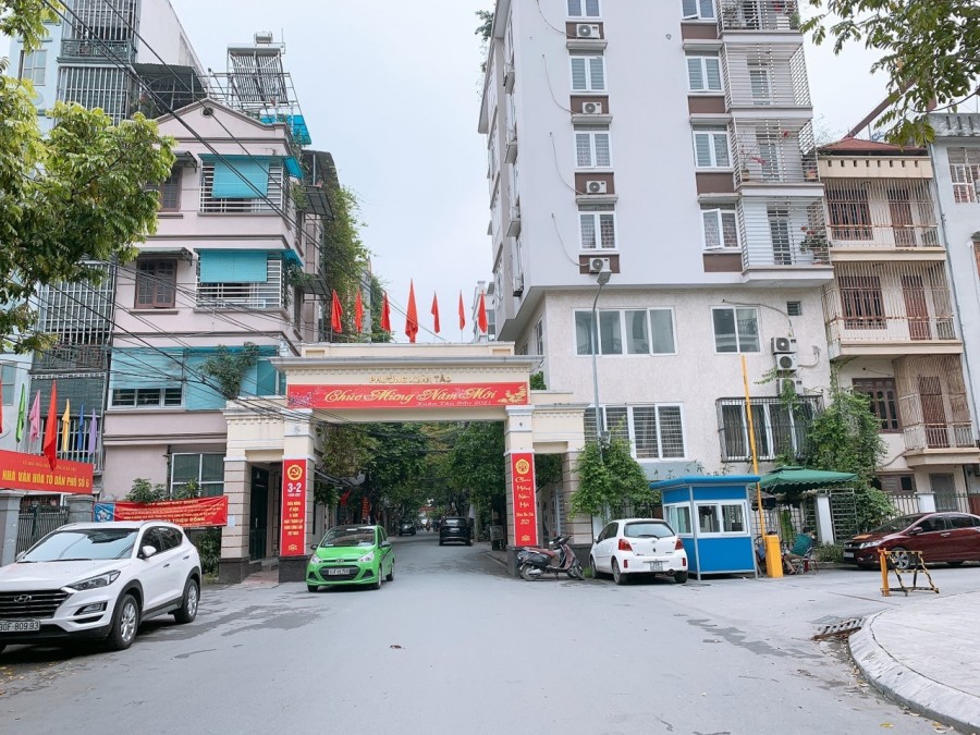 Bán nhà Xuân La phân lô ô Bàn Cờ, đường ô tô tránh, vỉa hè 2 bên, dt 40m2, mt 4m, giá nhỉnh 6 tỷ
