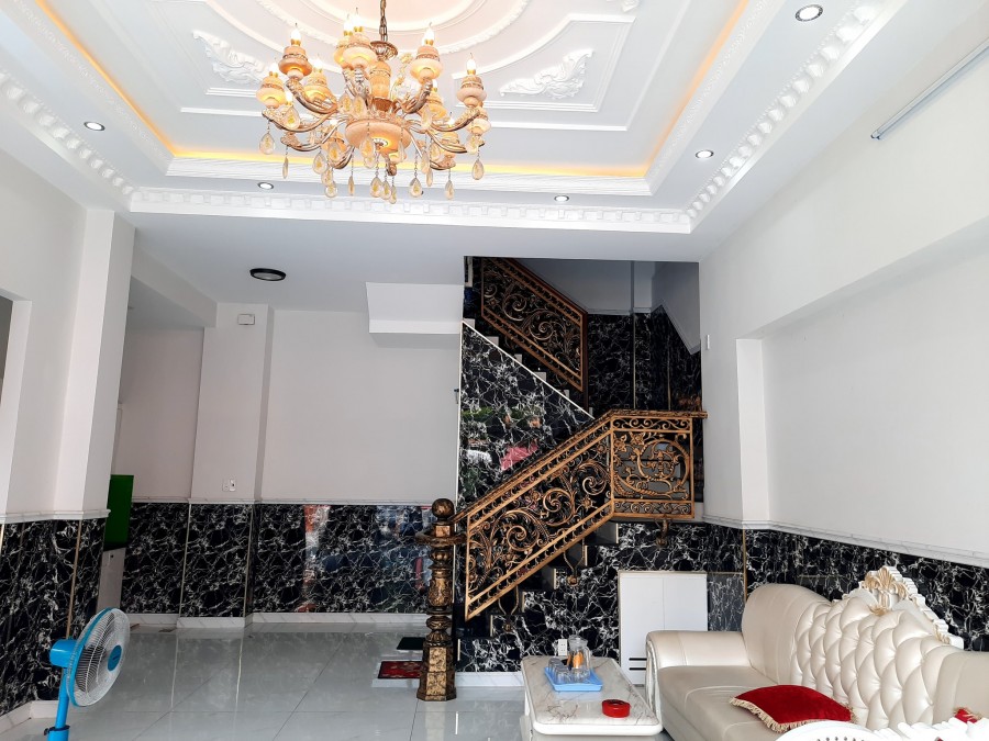 Kẹt bank bán nhanh mùa Covid diện tích sử dụng 4x16, 4 tầng, đường 12m, giá bán 9.45 Tỷ